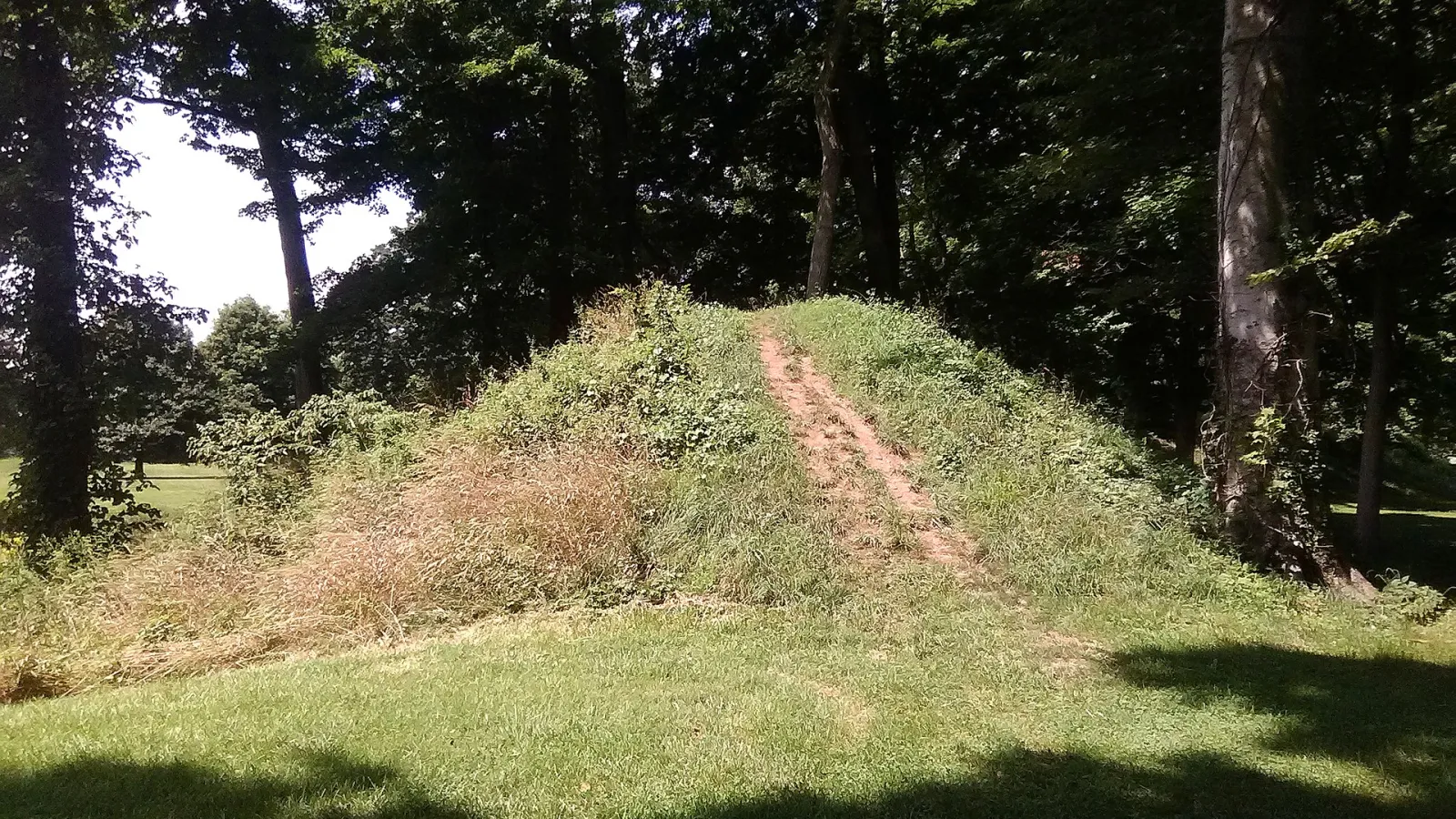 Newark Earthworks Mound